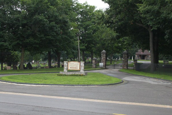 Highland Cemetery